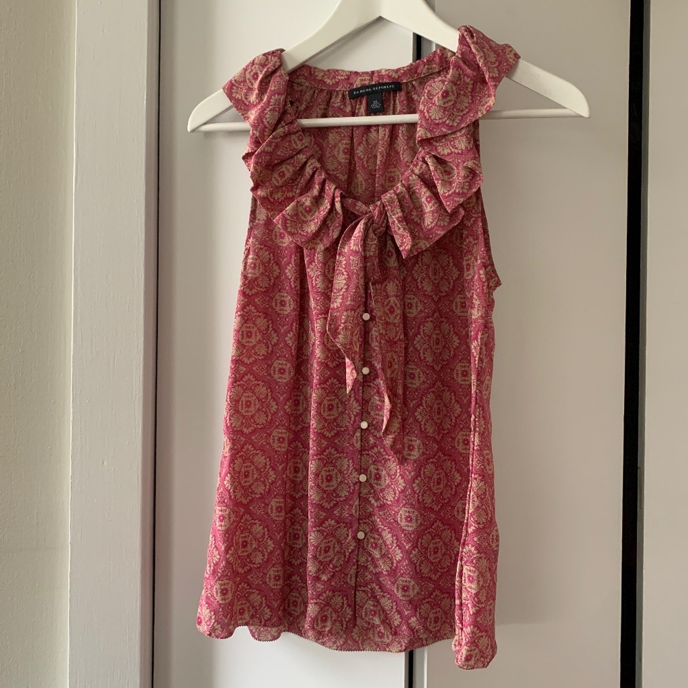 Banana Republic Medallion Top - washable silk -XS